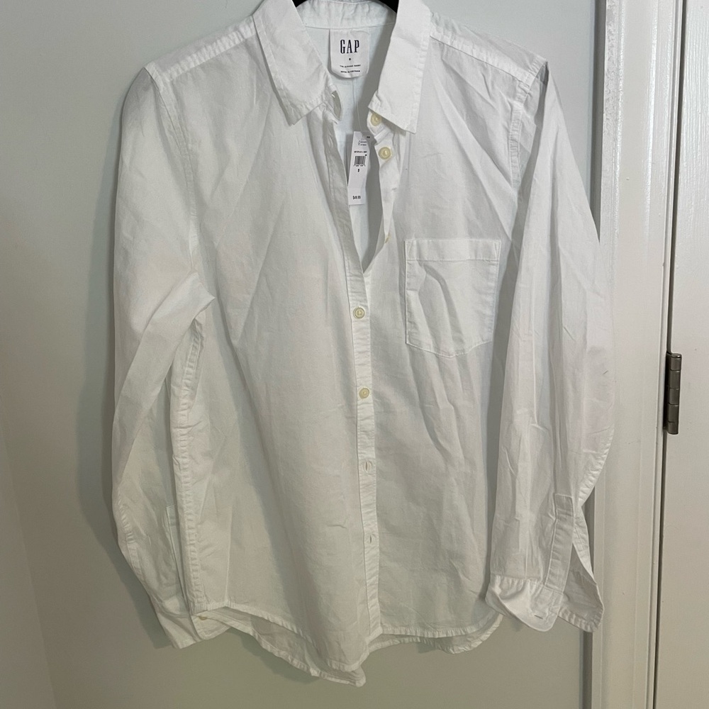 GAP Classic White Button Shirt